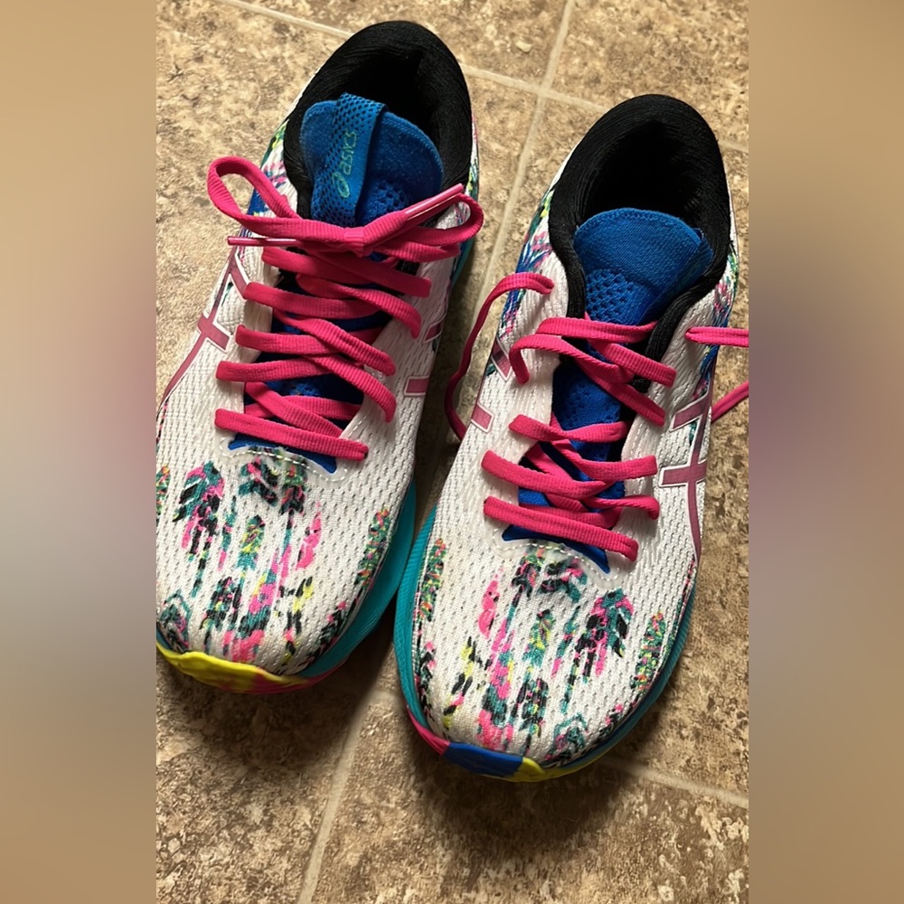 ASICS women’s running shoes size 6.5